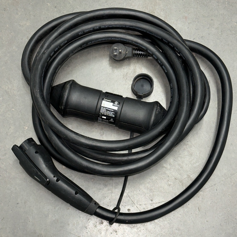 Volvo Polestar EV Charger XC60 XC90 XC40 S60 S90 Charging Cable 12amps READ!!!!!